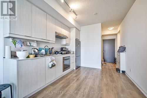 #1106 -32 Forest Manor Rd, Toronto, ON - Indoor Photo Showing Kitchen