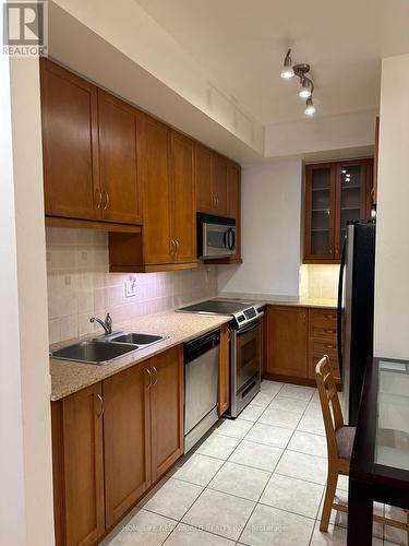 1 - 420 Kenneth Avenue, Toronto, ON - Indoor Photo Showing Kitchen With Double Sink