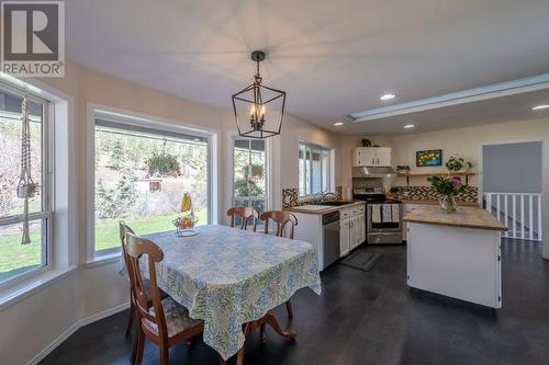 8475 Princeton-Summerland Road, Summerland, BC - Indoor Photo Showing Dining Room