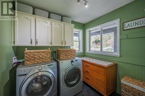 8475 Princeton-Summerland Road, Summerland, BC - Indoor Photo Showing Laundry Room