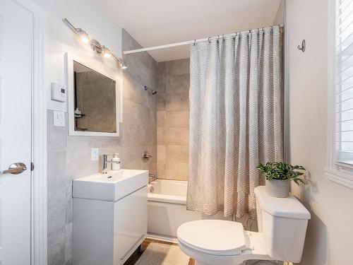 Salle de bains - 890  - 892 Rue Bellerive, Saint-Jean-Sur-Richelieu, QC - Indoor Photo Showing Bathroom