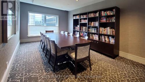 #2016 -8 Park Rd, Toronto, ON - Indoor Photo Showing Office