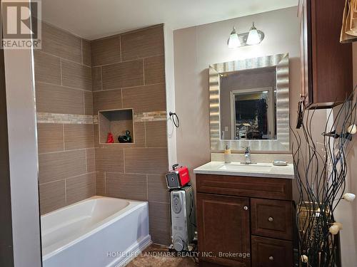 1410 Bellevue Ave, Greater Sudbury, ON - Indoor Photo Showing Bathroom