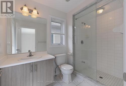 72 Mullholland Ave, Cambridge, ON - Indoor Photo Showing Bathroom
