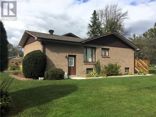 6711 Gilmore Hill Road, Cornwall, ON - Outdoor