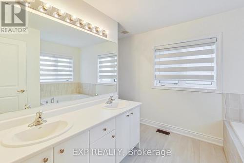 11 Union Blvd, Wasaga Beach, ON - Indoor Photo Showing Bathroom