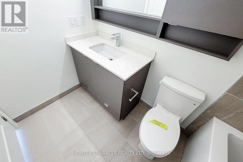 208 - 415 Main Street, Hamilton, ON - Indoor Photo Showing Bathroom