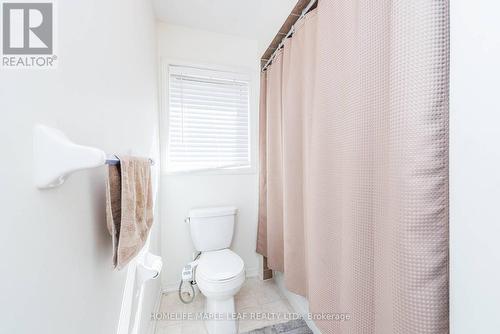 64 Fallmeadow Circ, Brampton, ON - Indoor Photo Showing Bathroom