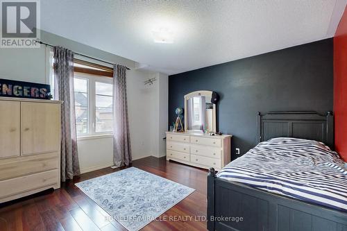 4276 Vivaldi Rd, Burlington, ON - Indoor Photo Showing Bedroom