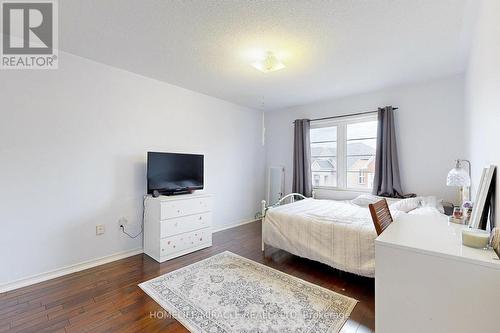 4276 Vivaldi Rd, Burlington, ON - Indoor Photo Showing Bedroom