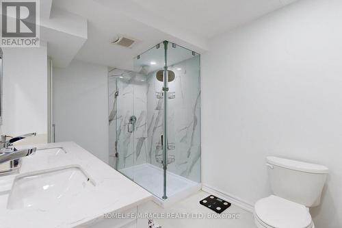 4276 Vivaldi Rd, Burlington, ON - Indoor Photo Showing Bathroom