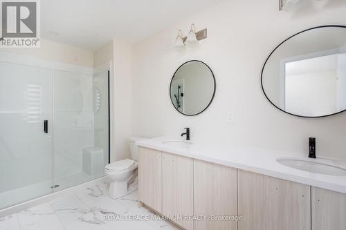 1357 Kaniv Street, Oakville, ON - Indoor Photo Showing Bathroom