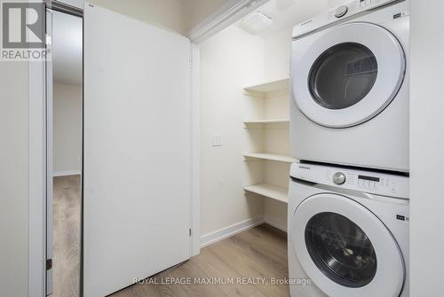 1357 Kaniv Street, Oakville, ON - Indoor Photo Showing Laundry Room
