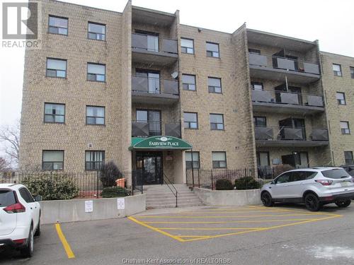 140 Park Avenue East Unit# 211, Chatham, ON - Outdoor With Facade