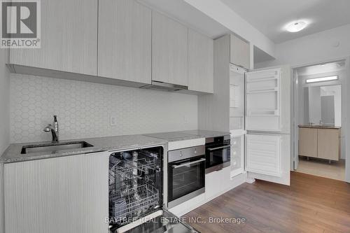 #1616 -158 Front St E, Toronto, ON - Indoor Photo Showing Kitchen