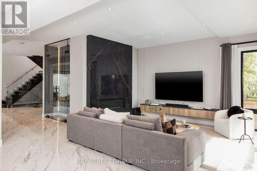 481 Guildwood Parkway, Toronto, ON - Indoor Photo Showing Living Room