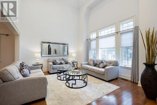 461 Lynd Avenue, Mississauga, ON - Indoor Photo Showing Living Room