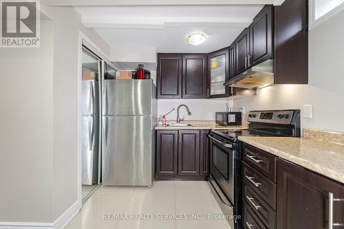 17 Allness Rd, Brampton, ON - Indoor Photo Showing Kitchen With Upgraded Kitchen
