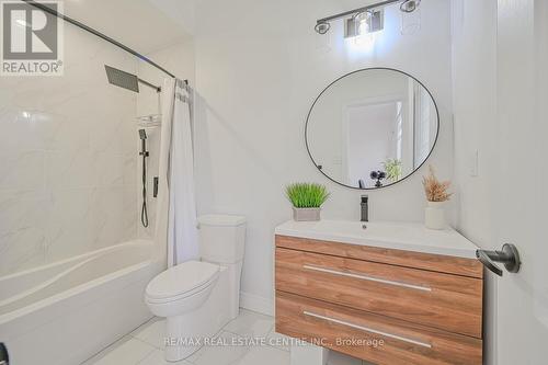 12 Nova Scotia Rd, Brampton, ON - Indoor Photo Showing Bathroom