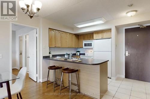 #2507 -18 Parkview Ave, Toronto, ON - Indoor Photo Showing Kitchen With Double Sink