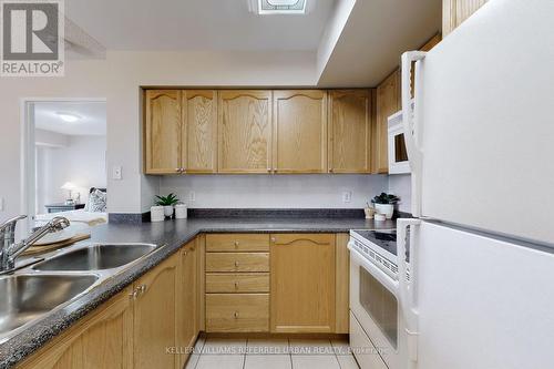 #2507 -18 Parkview Ave, Toronto, ON - Indoor Photo Showing Kitchen With Double Sink