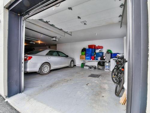 Garage - 5-3583 Boul. Ste-Rose, Laval (Fabreville), QC - Indoor Photo Showing Garage