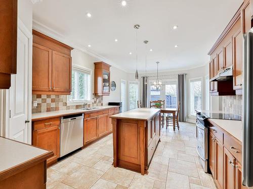 Cuisine - 44 Rue D'Amqui, Blainville, QC - Indoor Photo Showing Kitchen With Upgraded Kitchen