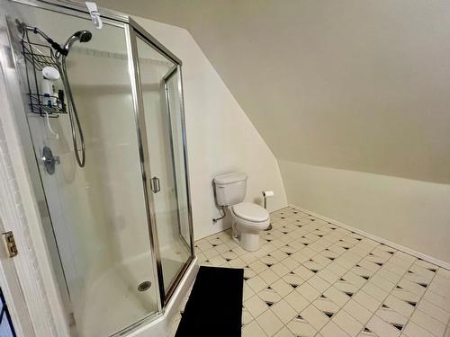 1394 Relkoff Road, Castlegar, BC - Indoor Photo Showing Bathroom
