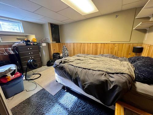 1394 Relkoff Road, Castlegar, BC - Indoor Photo Showing Bedroom