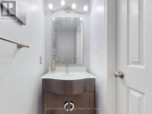 84 Agostino Crescent, Vaughan, ON - Indoor Photo Showing Bathroom