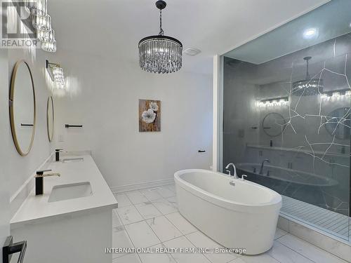 150 Cannes Ave, Vaughan, ON - Indoor Photo Showing Bathroom