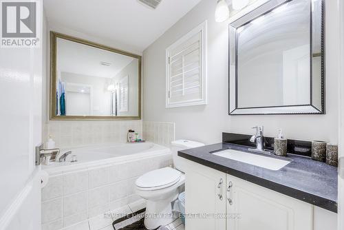 22 Windward Cres, Vaughan, ON - Indoor Photo Showing Bathroom