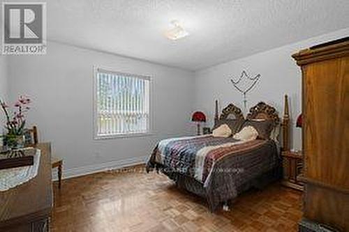 30 Bridlewood Cres, Wasaga Beach, ON - Indoor Photo Showing Bedroom