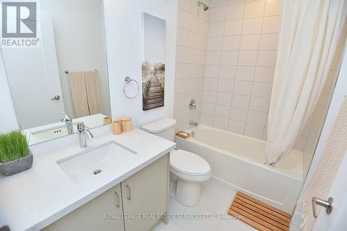 909 - 460 Dundas Street E, Hamilton, ON - Indoor Photo Showing Bathroom