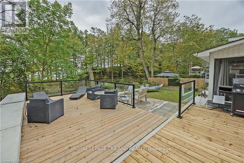 27955 Park Drive, Dutton/Dunwich, ON - Outdoor With Deck Patio Veranda With Exterior