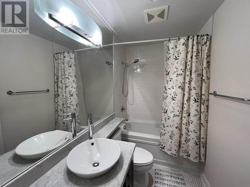 803 1050 Smithe Street, Vancouver, BC - Indoor Photo Showing Bathroom