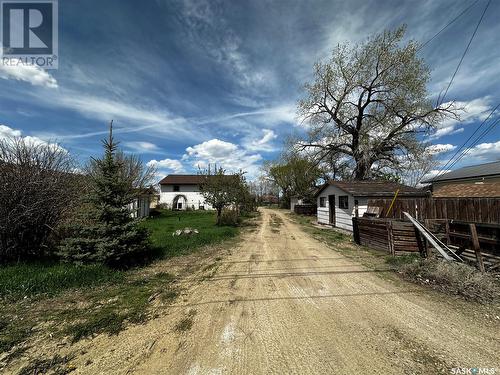 60 South Railway Street W, Swift Current, SK - Outdoor