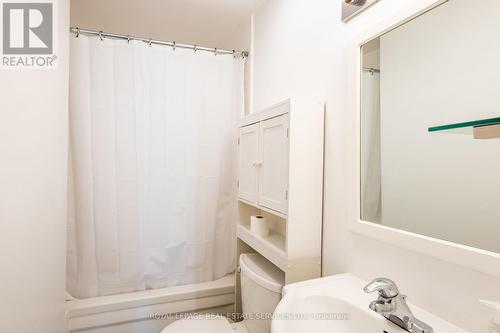 2963 Dundas St W, Toronto, ON - Indoor Photo Showing Bathroom