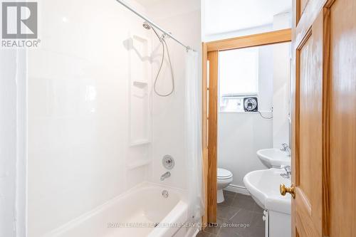 2963 Dundas Street W, Toronto, ON - Indoor Photo Showing Bathroom