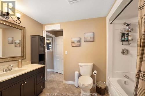 273 St. Lawrence Street, Lakeshore, ON - Indoor Photo Showing Bathroom