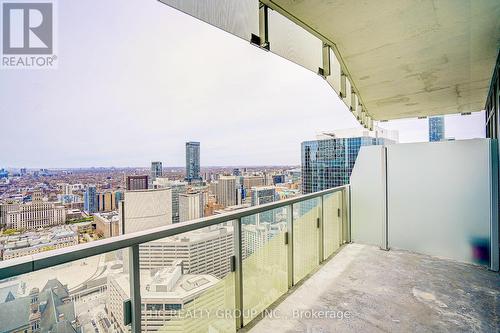 4011 - 197 Yonge Street, Toronto, ON - Outdoor With View With Exterior