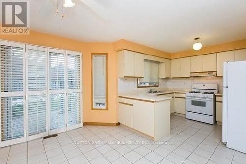 589 Belview Avenue, Vaughan, ON - Indoor Photo Showing Kitchen