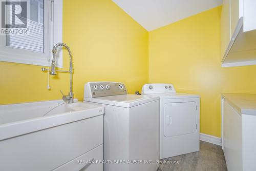 480 Grove St E, Barrie, ON - Indoor Photo Showing Laundry Room