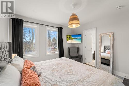 32 Arcadian Circ, Toronto, ON - Indoor Photo Showing Bedroom