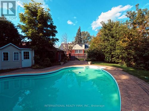 386 Billings Avenue, Ottawa, ON - Outdoor With In Ground Pool