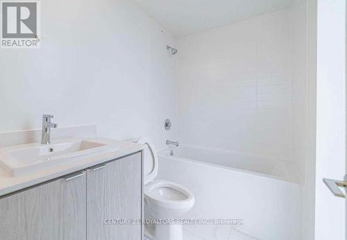 903 - 55 Duke Street W, Waterloo, ON - Indoor Photo Showing Bathroom