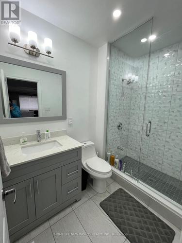 5021 St Clair Avenue, Niagara Falls, ON - Indoor Photo Showing Bathroom