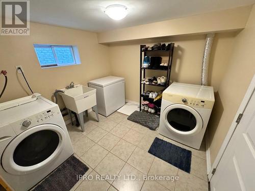196 Gray Rd, Hamilton, ON - Indoor Photo Showing Laundry Room