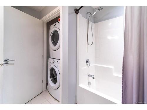 302-300 Belmont Rd, Colwood, BC - Indoor Photo Showing Laundry Room