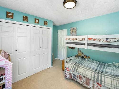 210 Cowichan Ave, Lake Cowichan, BC - Indoor Photo Showing Bedroom